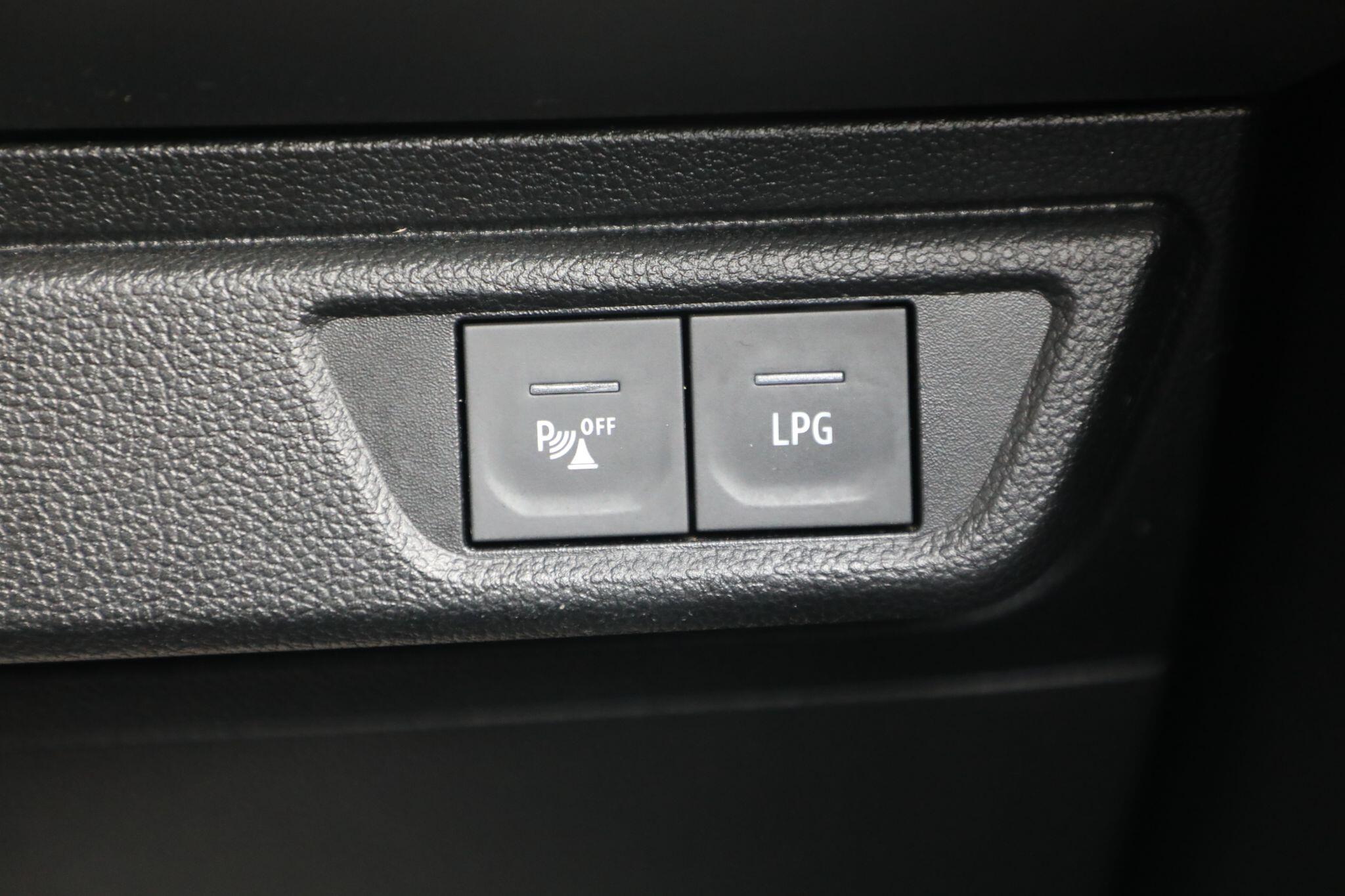Large vehicle image